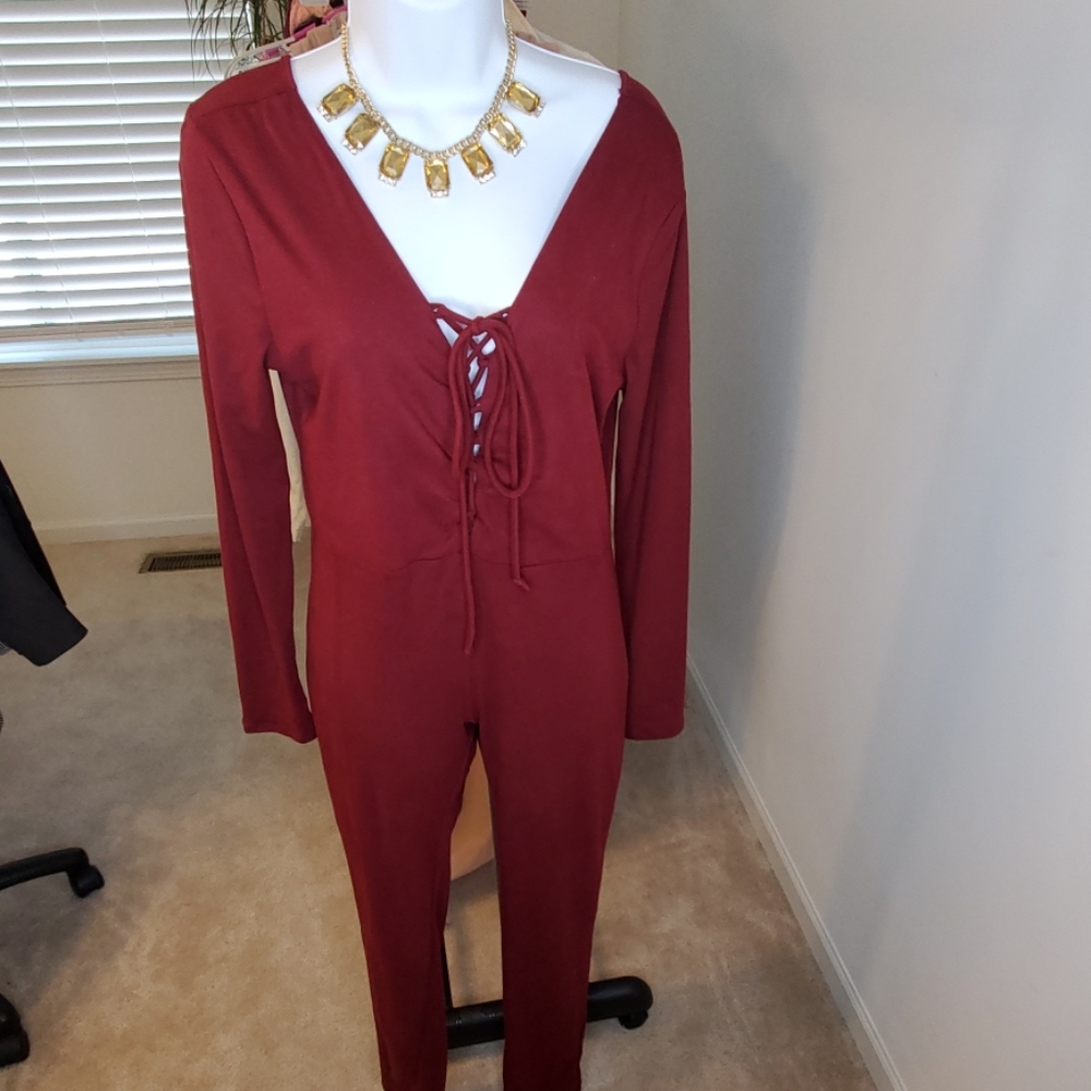 Jumpsuit burgundy off the shoulders